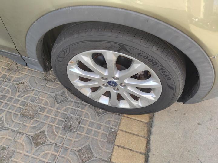 Kuga 2015 1.5L GTDi RWD photo 8