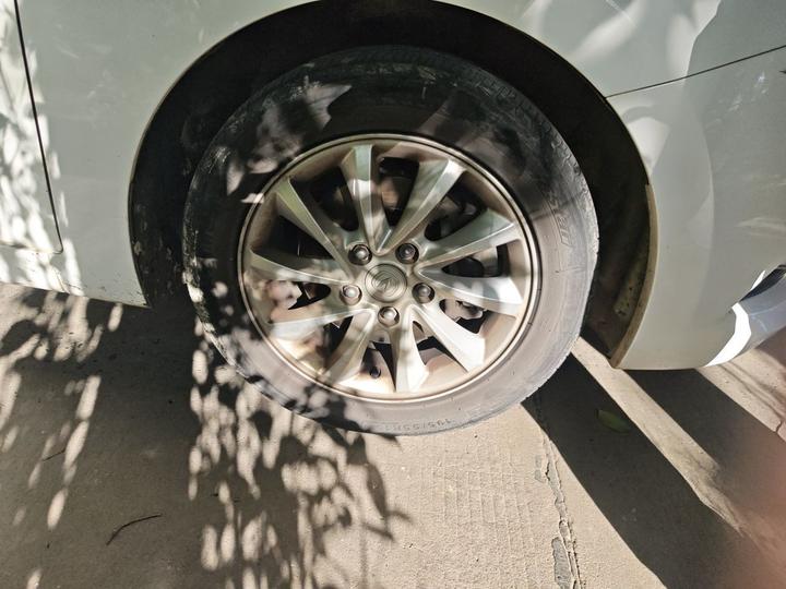 Alsvin V7 2015 1.6L AT IV photo 8