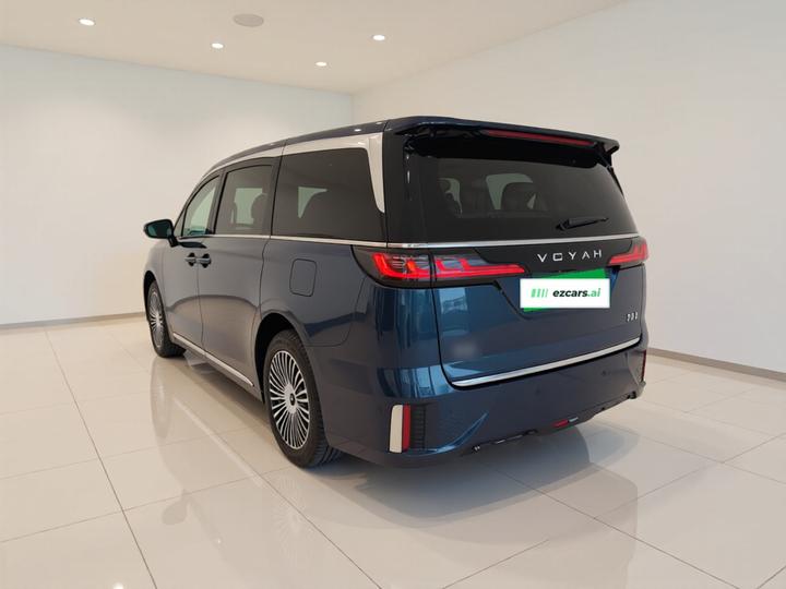 Voyah Dreamer 2025 PHEV AWD Flagship photo 4