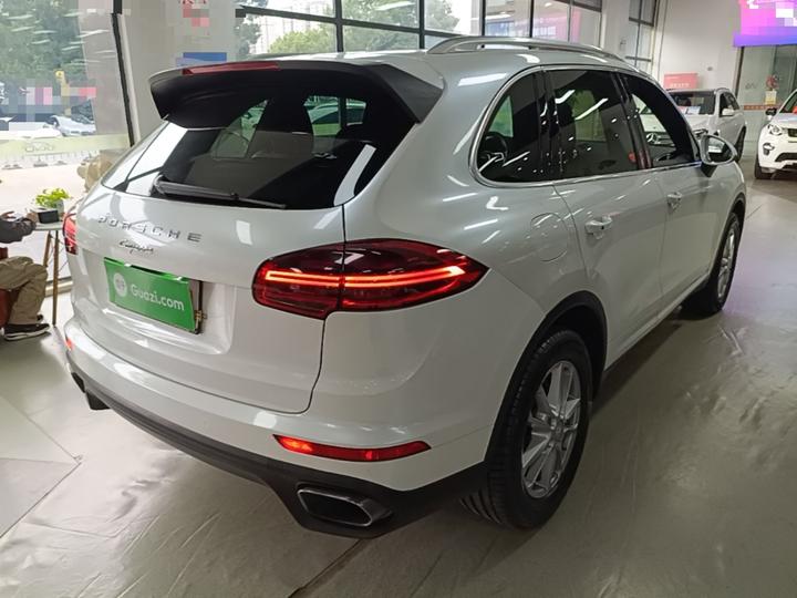 2016 Cayenne 3.0T photo 6
