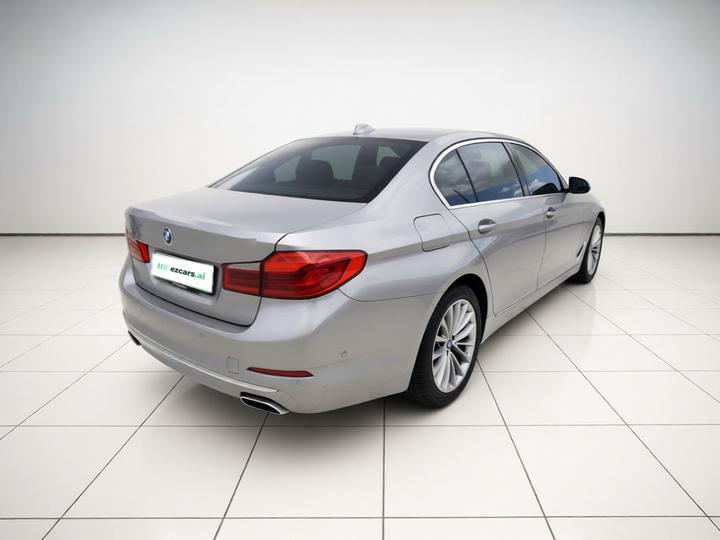 5 Series 2018 525Li Luxury photo 4