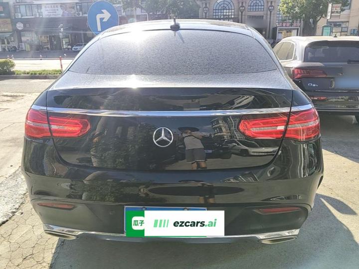 GLE Coupe 2017 GLE 400 4MATIC Coupe SUV photo 3
