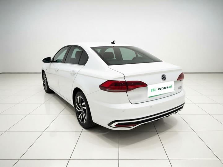 Bora 2023 200TSI DSG photo 4