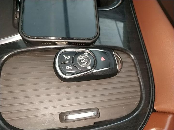 Envision 2018 28T AWD Elite photo 8