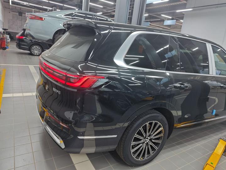 Galaxy M9 2025 230km RWD Explorer photo 3
