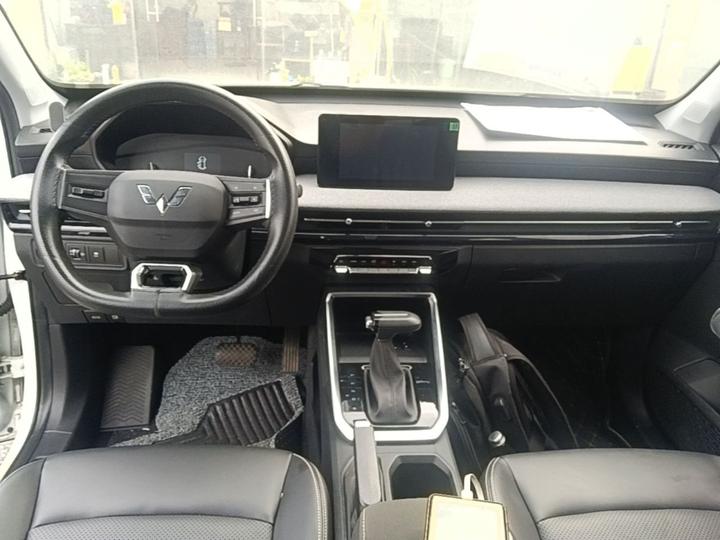 Wuling 2022 1.5L CVT photo 3