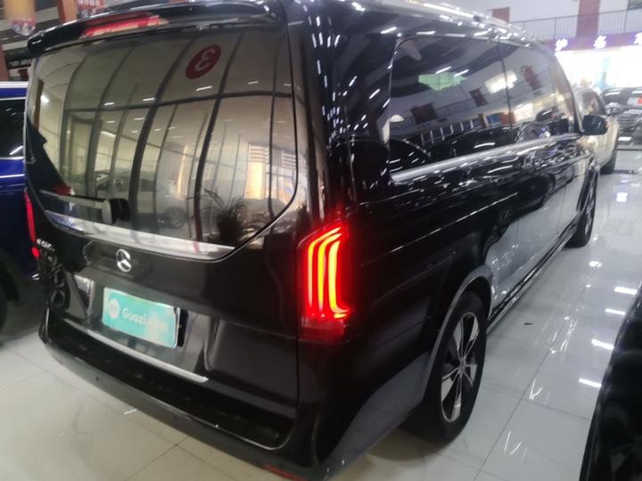 V-Class 2021 V 260 L Long Wheelbase Premium photo 4