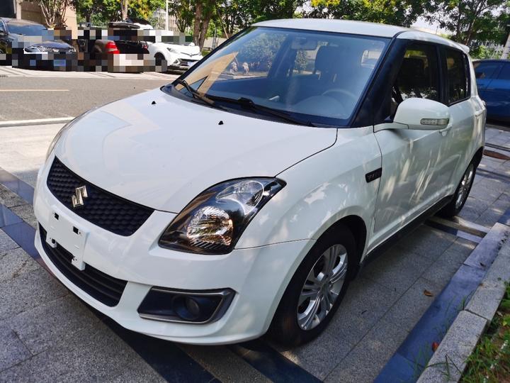 Swift 2014 1.5L AT Fashion