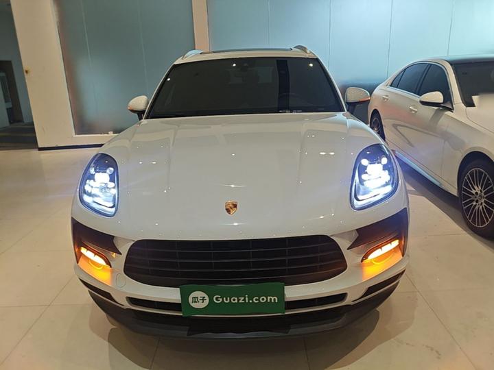 2021 Macan 2.0T photo 2