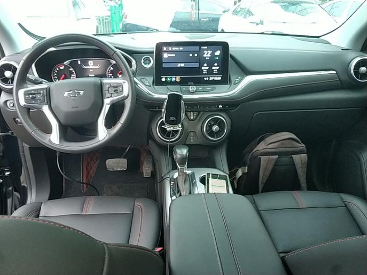2022 Mild Hybrid 650T Redline 7-Seater photo 5