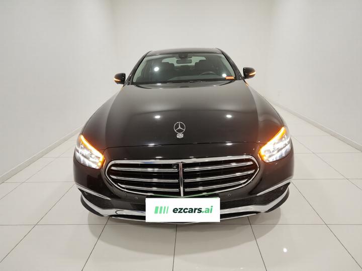 E-Class EV 2022 Facelift E 350 e L PHEV photo 2