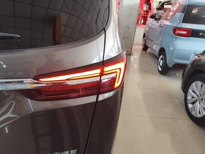 GL8 2023 Facelift Luxury photo 7
