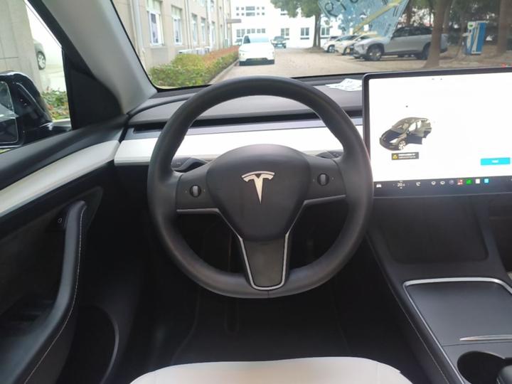 Model Y 2021 Standard Range RWD photo 6