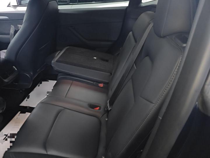 Model Y 2024 Long Range AWD photo 4