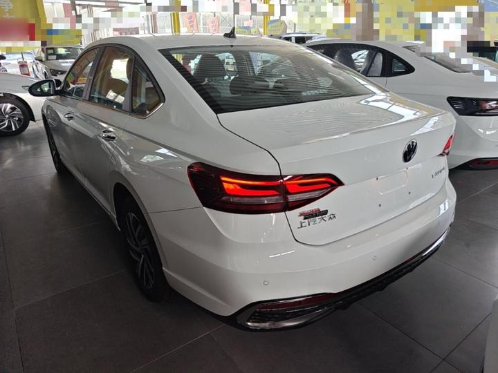 Lavida 2026 1.5L AT photo 4