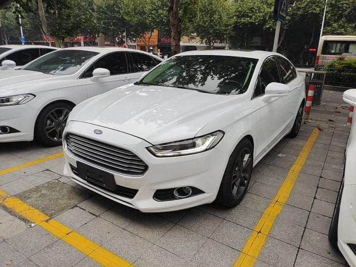 Mondeo 2013 2.0L GTDi240 Luxury Sport
