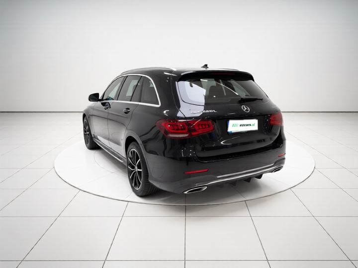 GLC 2020 Facelift GLC 260 L 4MATIC Luxury photo 4