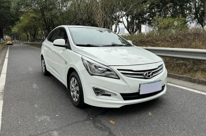 Verna 2016 1.4L MT Smart GLS photo 3