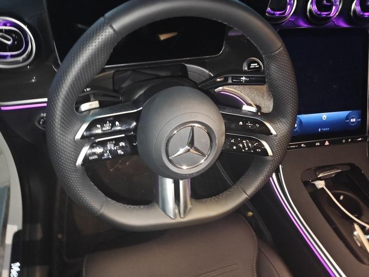 C-Class 2025 C 260 L Sport photo 3
