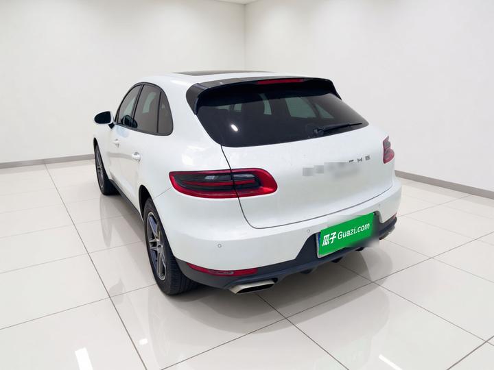 2017 Macan 2.0T photo 4