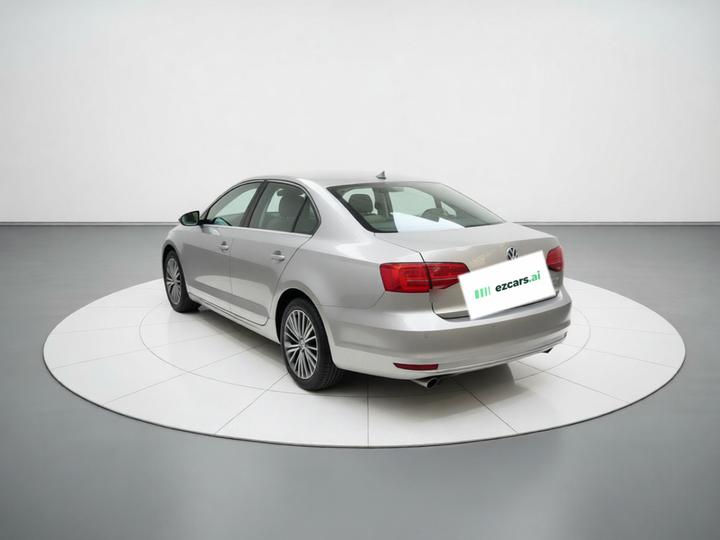 Sagitar 2017 230TSI AT Luxury photo 4