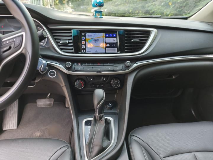 Excelle 2021 Facelift Classic 1.5L AT Elite photo 4