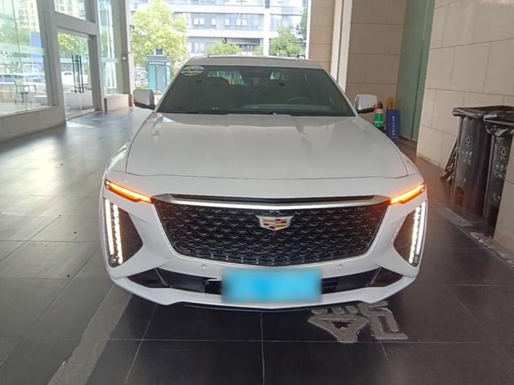 CT6 2023 28T Premium photo 2