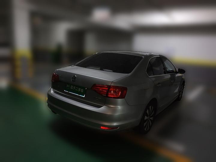 Sagitar 2015 230TSI AT Luxury photo 6