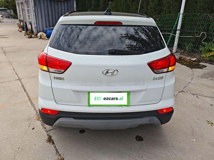 ix25 2017 1.6L AT Smart photo 5