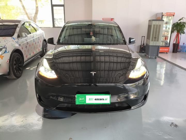 Model Y 2022 RWD photo 2