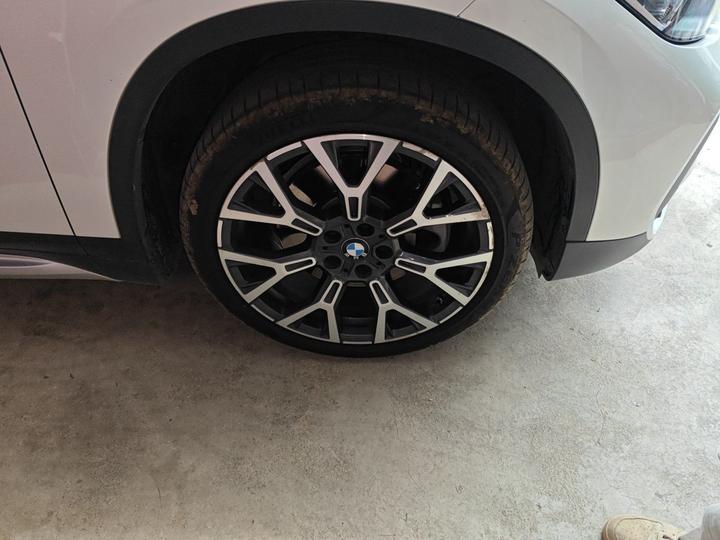 X1 2021 xDrive25Li Exclusive photo 8