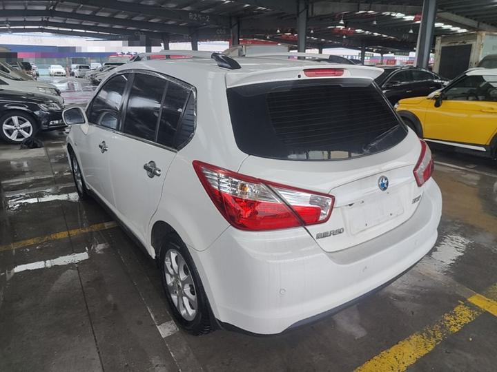 R50 2015 1.6L AT Luxury photo 4