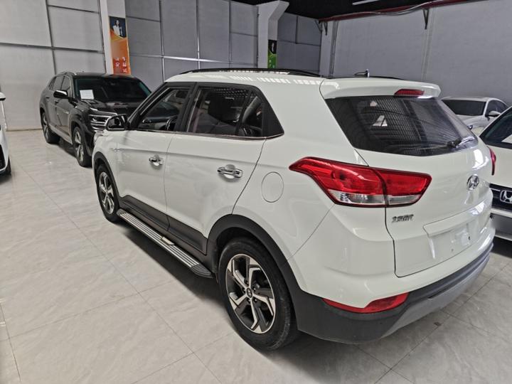 ix25 2017 1.6L AT Smart photo 4