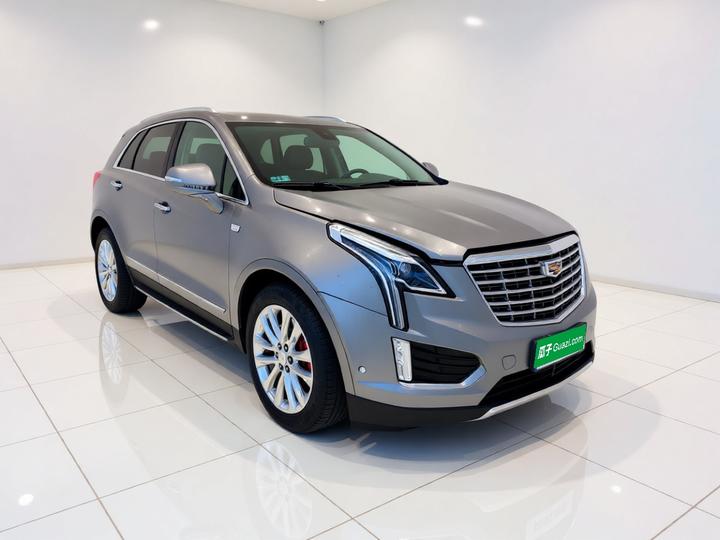 XT5 2018 28E AWD Platinum photo 3