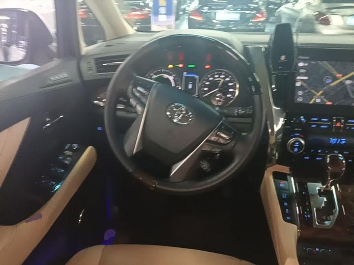 Alphard 2021 Hybrid 2.5L Luxury photo 6