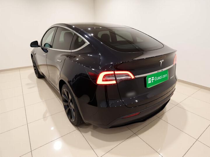 Model Y 2021 Standard Range RWD photo 4
