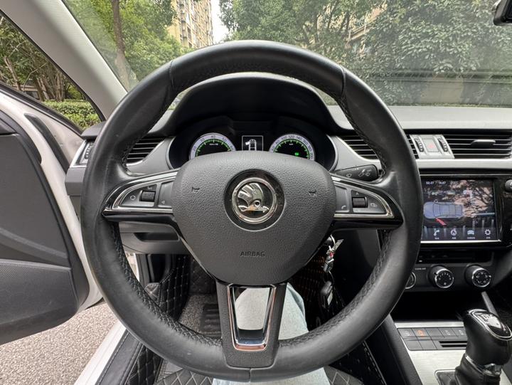 Octavia 2018 TSI280 DSG Luxury photo 3