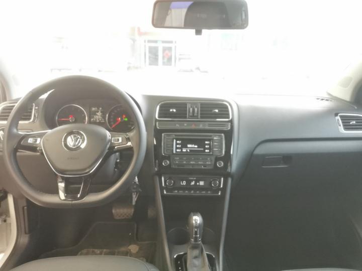 Polo 2016 1.6L AT Luxury photo 5