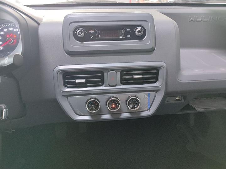 Wuling 2026 330km Bus Comfort photo 8