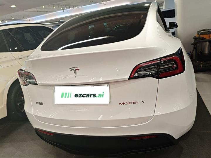 Model Y 2024 RWD photo 5