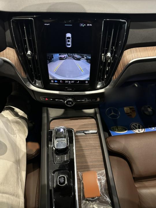 S60 2023 B4 Luxury photo 8