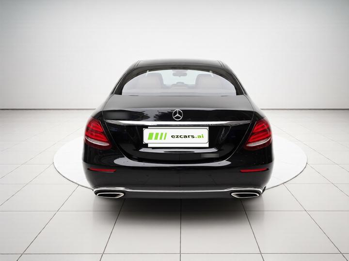 E-Class 2020 Facelift E 260 L photo 5