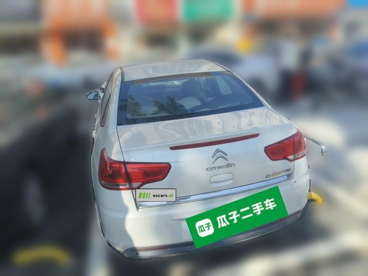 2013 Sedan 1.6L AT photo 4
