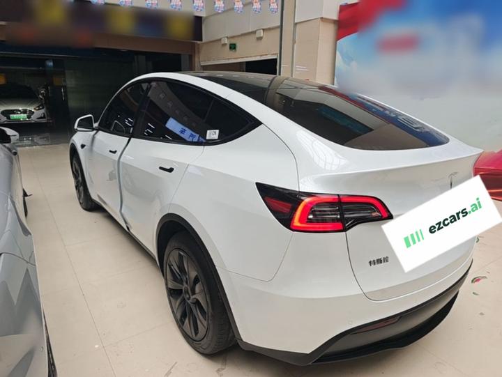 Model Y 2023 RWD photo 4