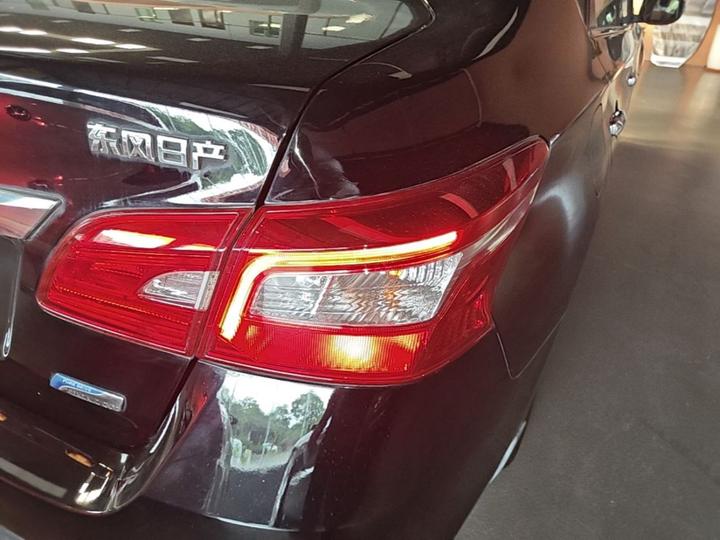 Sylphy 2018 1.6XV CVT Exclusive photo 7