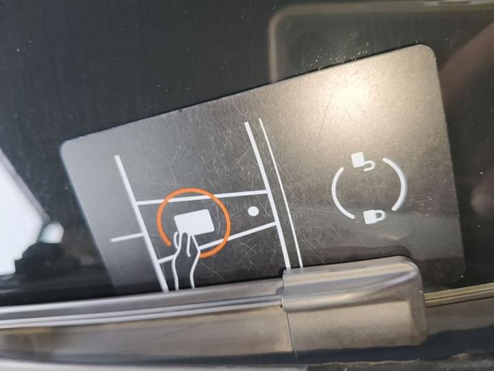 Model Y 2024 RWD photo 8