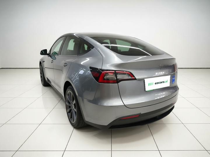 Model Y 2024 Long Range AWD photo 4