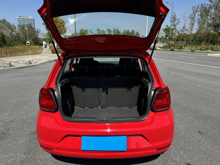 Polo 2014 1.6L AT Comfort photo 8