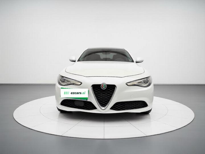 Alfa Romeo Giulia 2017 2.0T 280HP Luxury photo 2
