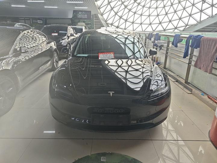 Model 3 2023 RWD photo 2